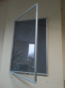 Доска витрина фетровая серая 60х90 см Доска витрина фетровая. Размер 90х60 см. Производство Польша. Цвет серый. Остаток - 1 штука.