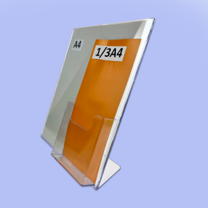 Настольная подставка под информацию А4 с карманом для буклетов 1/3А4 Подставка для информации закрытая наклонная с открытым карманом под евробуклеты.
Формат А4